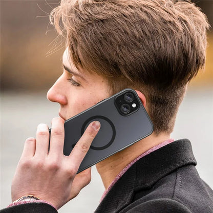 iPhone 15 Plus / 14 Plus Magnetic Case Translucent Matte Anti-Fingerprint Phone Cover - Black